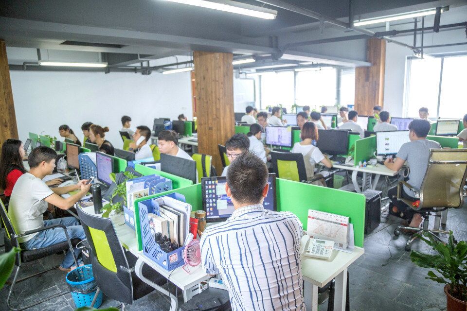 華壹信息 專業網站建設與數據處理服務，服務12000家客戶的可靠選擇